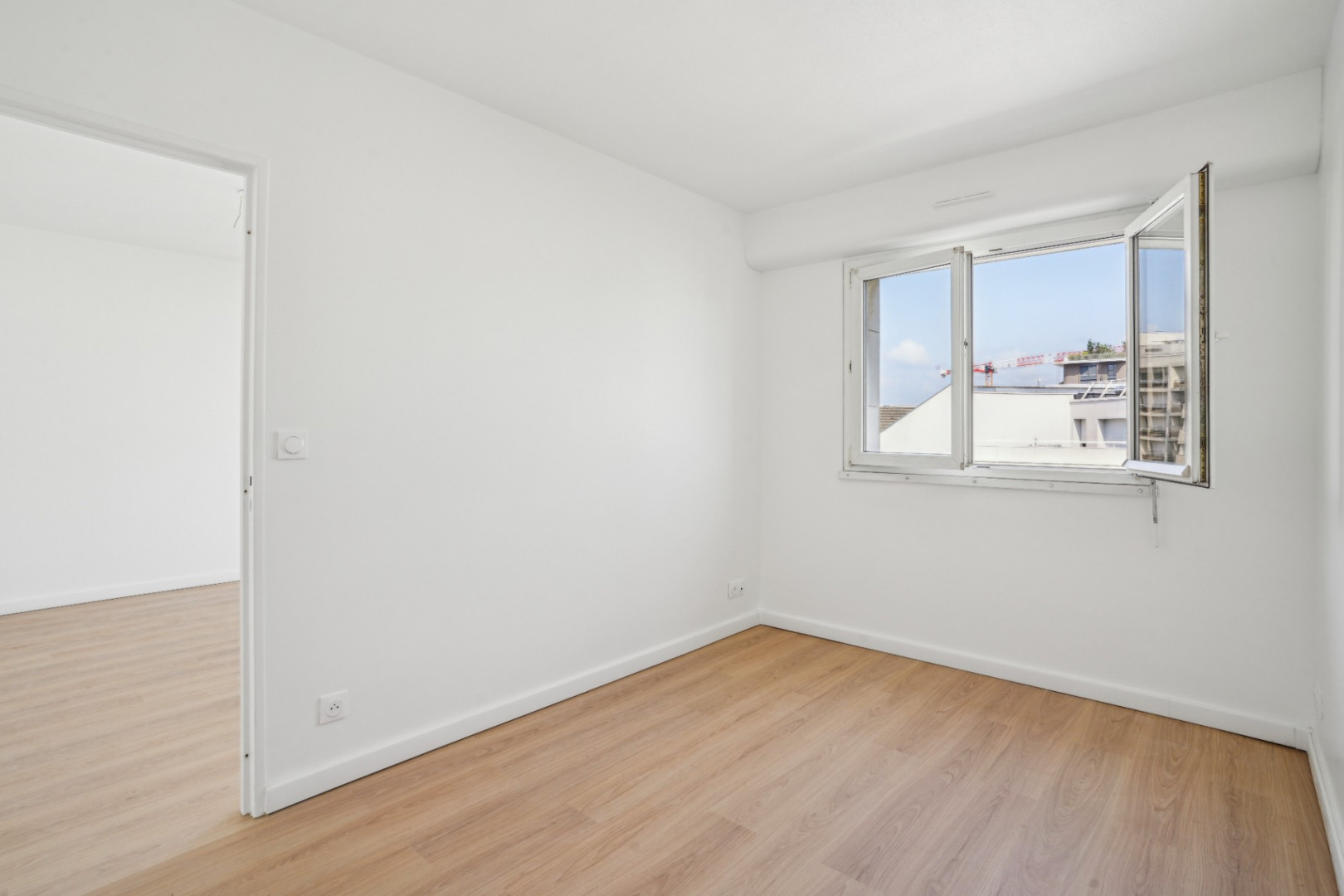 
                                                Vente
                                                 Appartement 43 m² - CLICHY