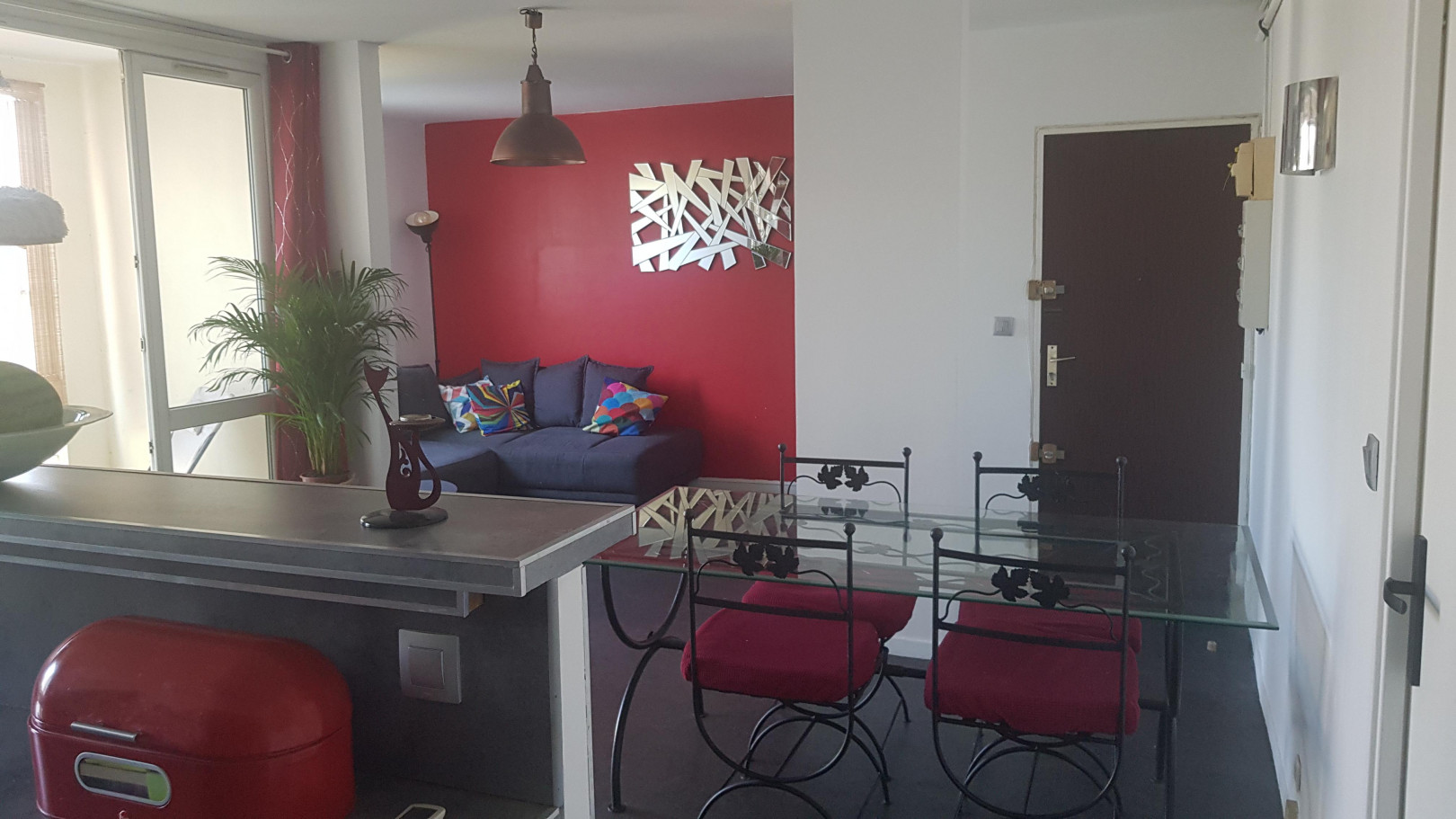 
                                                Vente
                                                 Appartement 5 pièces lumineux, très calme