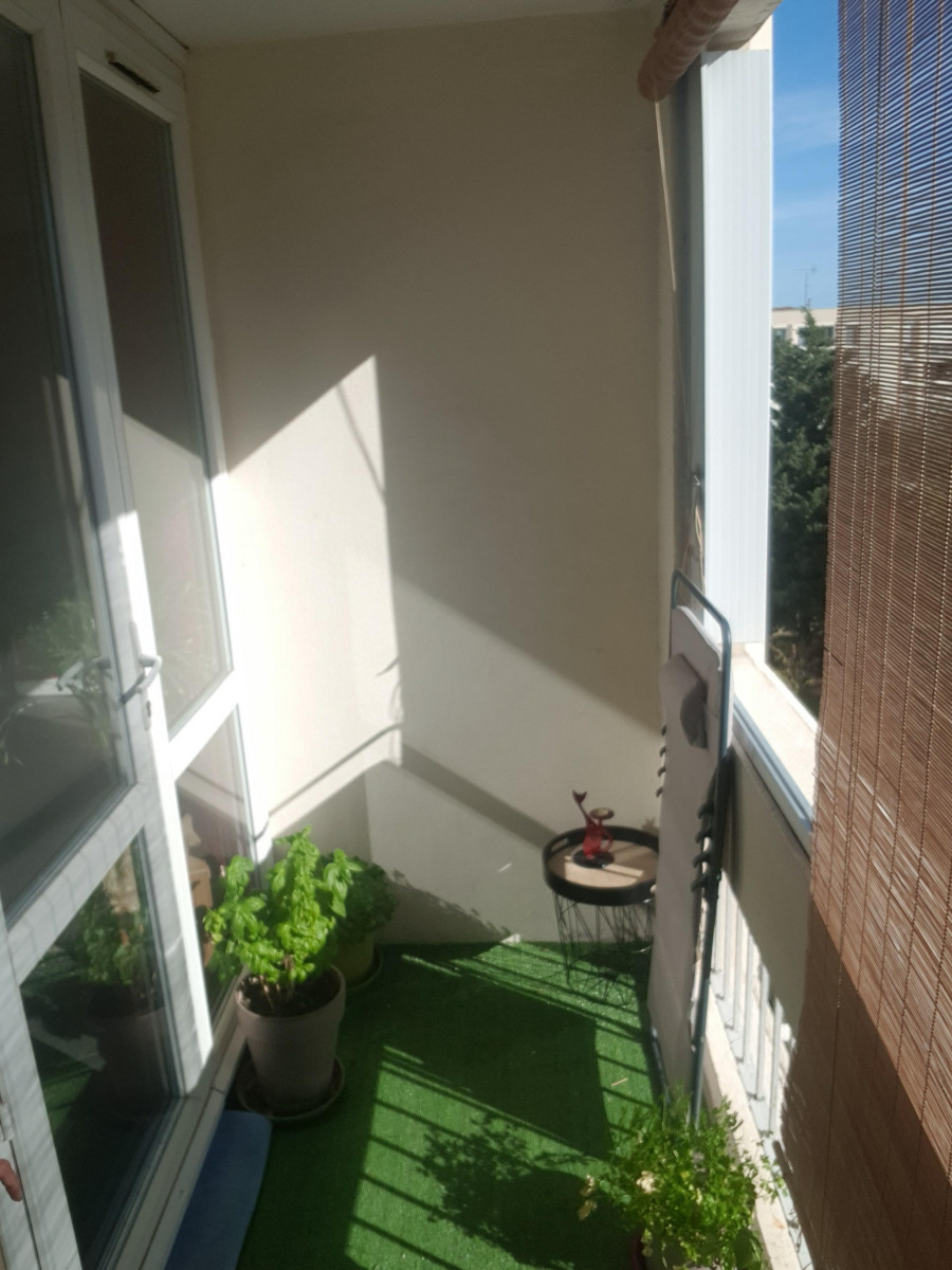 
                                                Vente
                                                 Appartement 5 pièces lumineux, très calme