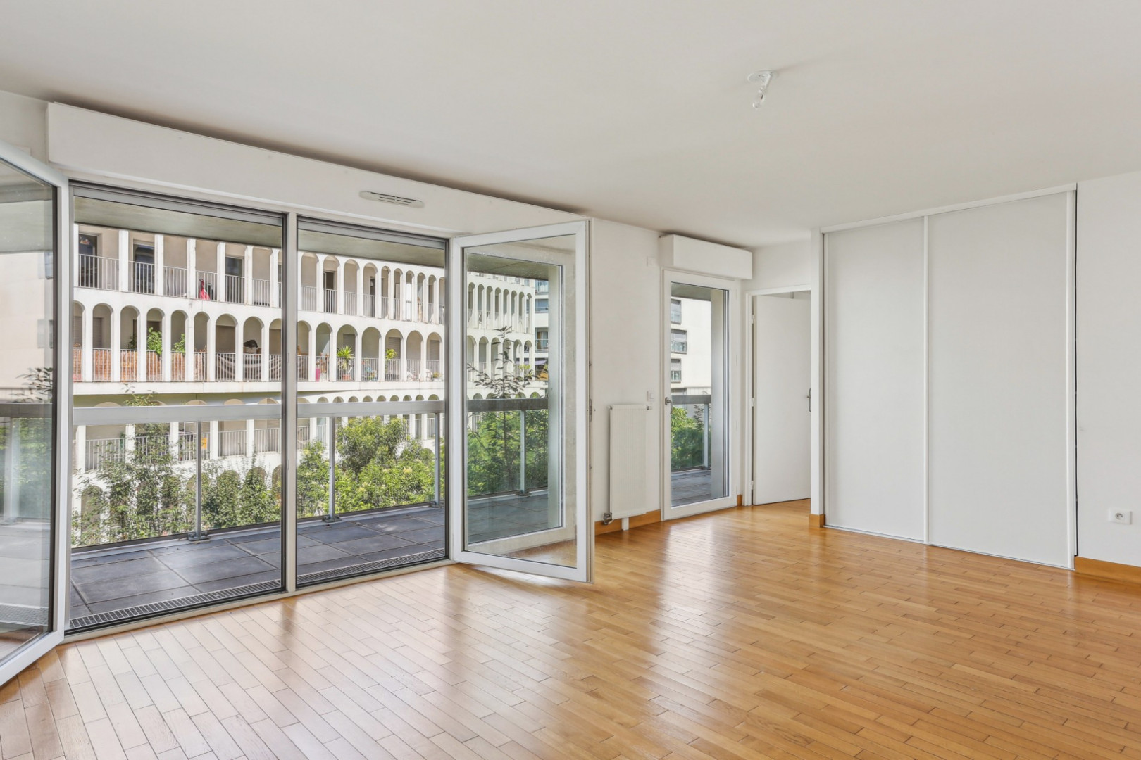 
                                                Vente
                                                 Appartement 56 m² - Boulogne-Billancourt