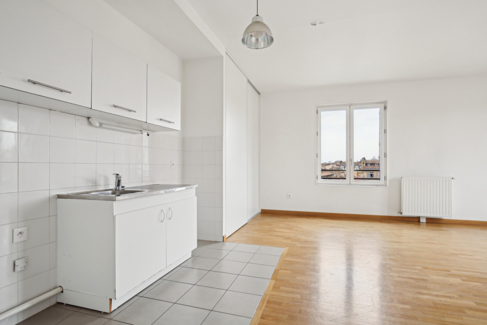 
                                                Vente
                                                 Appartement 62 m² - Hyper Centre Bordeaux