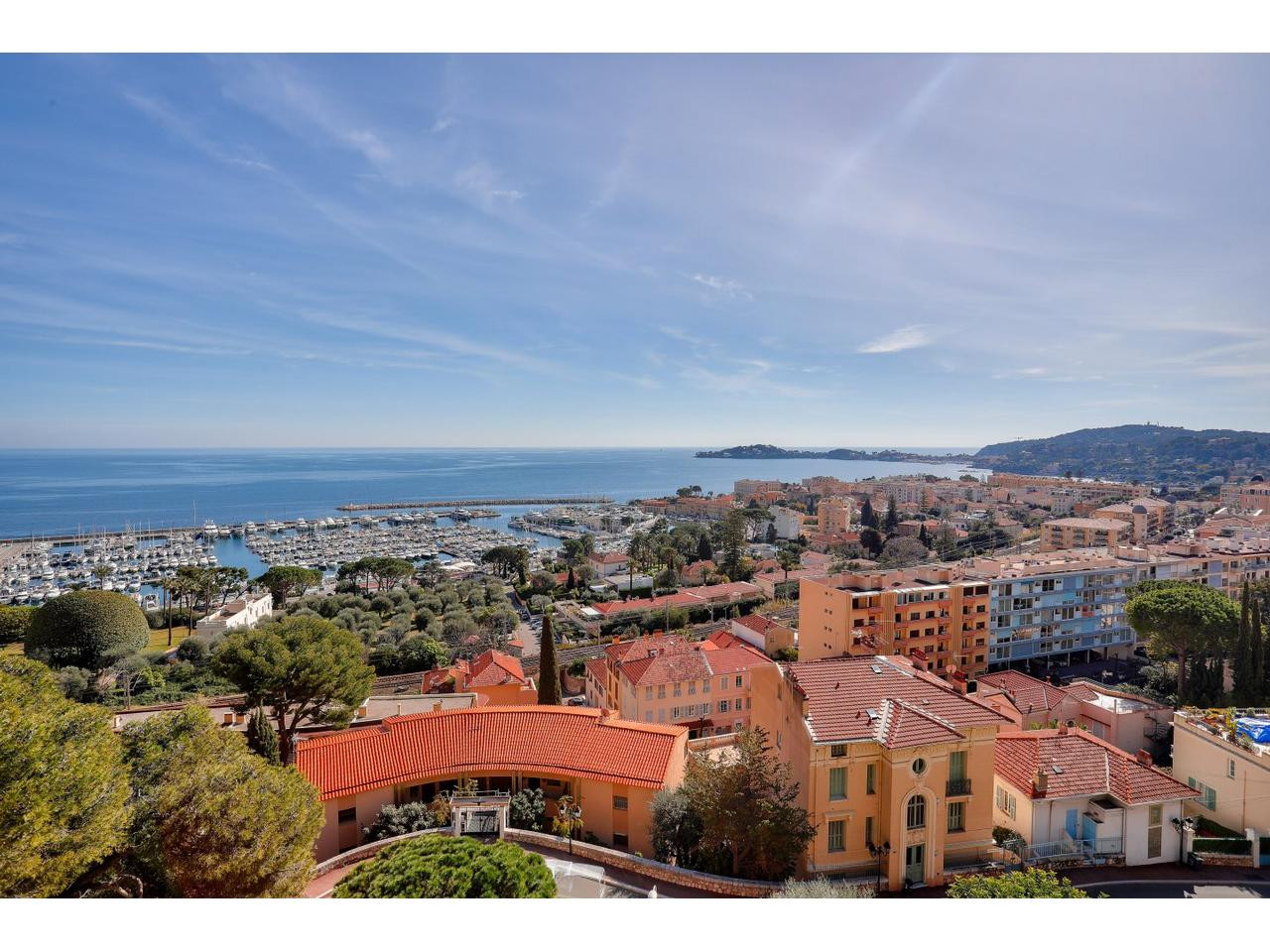 
                                                Vente
                                                 Appartement  avec vue panoramique sur Saint-Jean-Cap-Ferrat