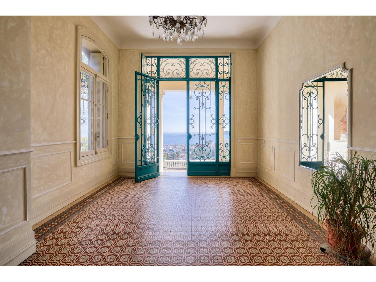 
                                                Vente
                                                 Appartement  avec vue panoramique sur Saint-Jean-Cap-Ferrat