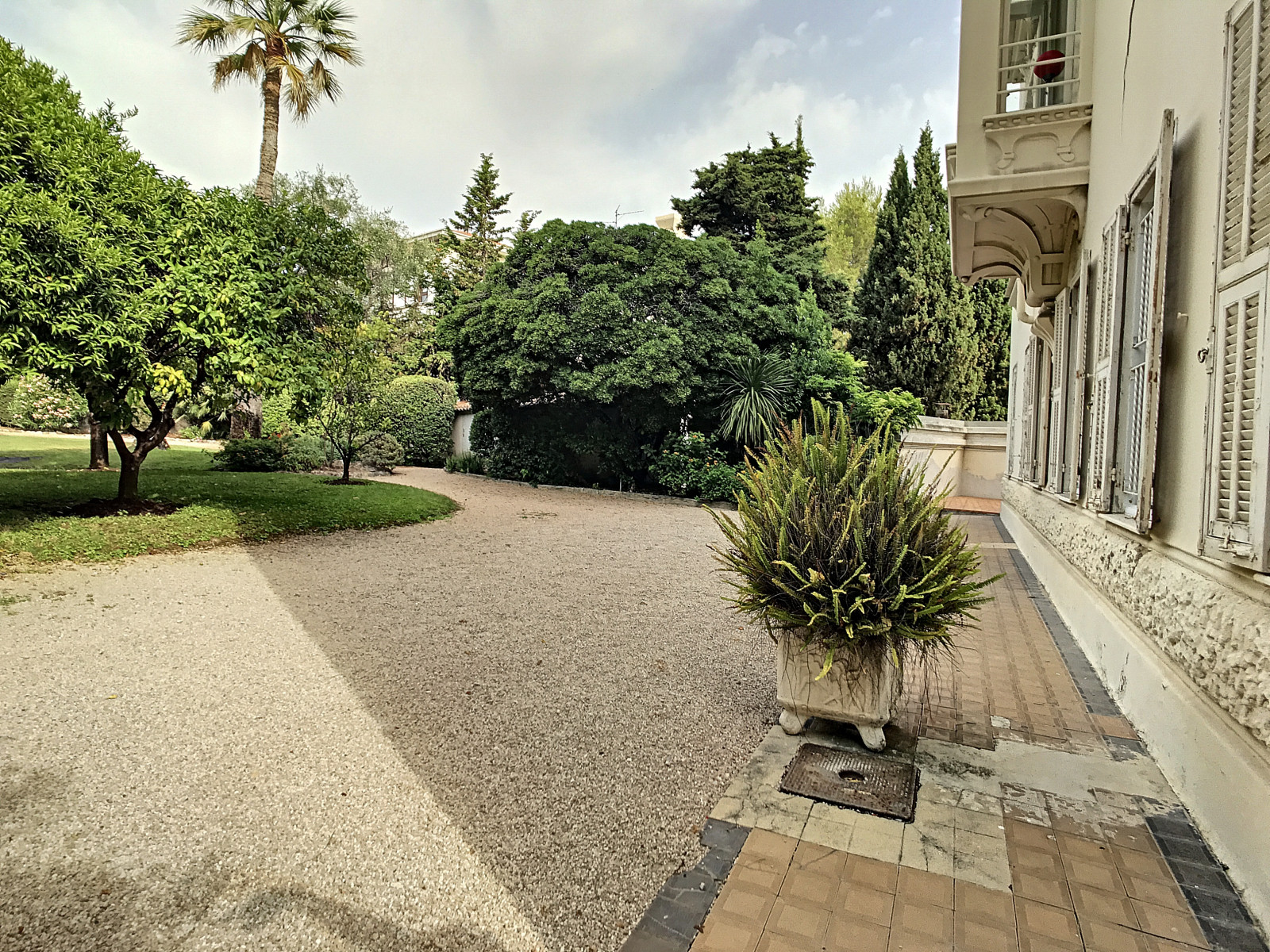 
                                                Location
                                                 Appartement bourgeois au coeur d'un hôtel particulier