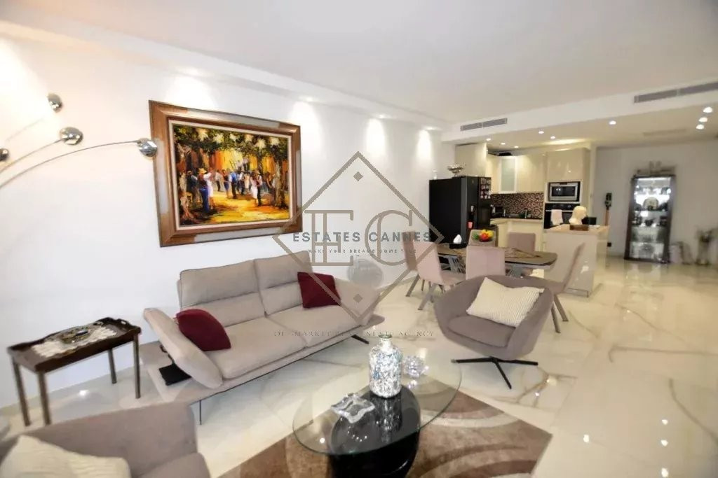 
                                                Vente
                                                 Appartement Cannes Californie - VUE MER ET PARC