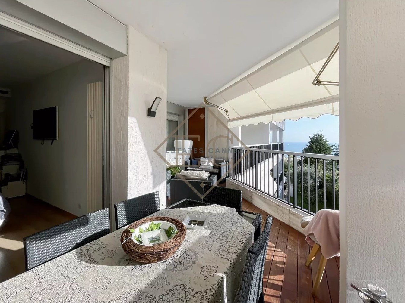 
                                                Vente
                                                 Appartement Cannes Californie - VUE MER ET PARC