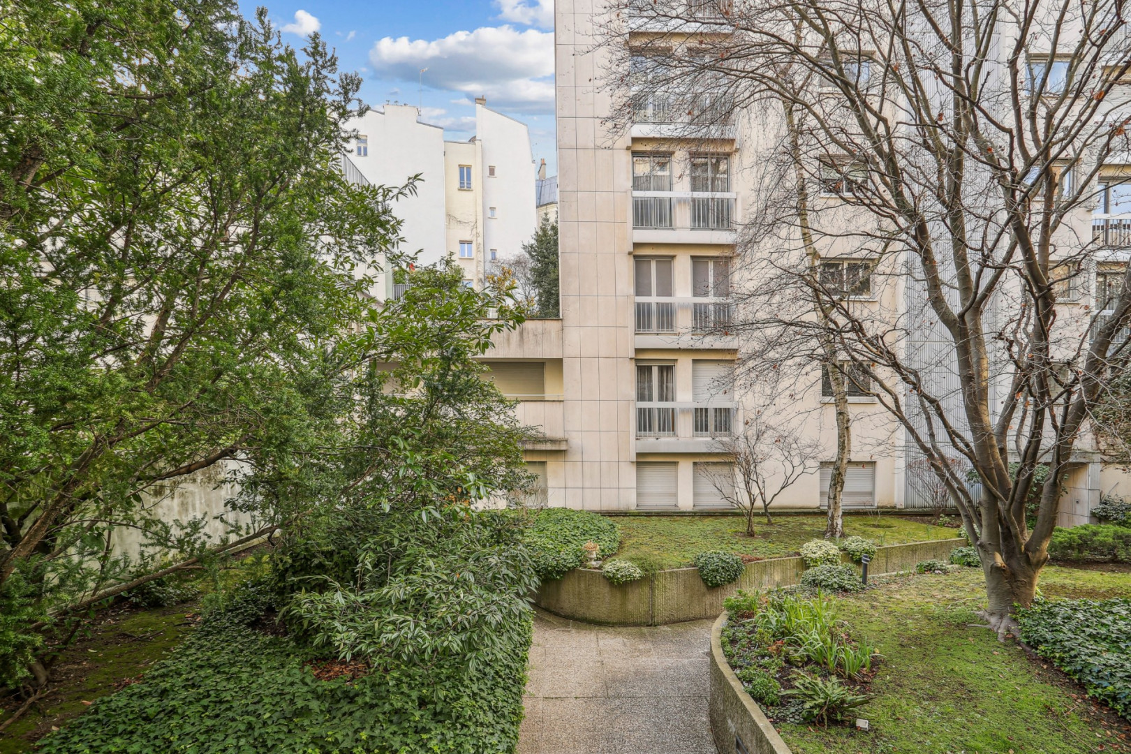 
                                                Vente
                                                 Appartement de 2 pièces avec balcon - Paris 5ème