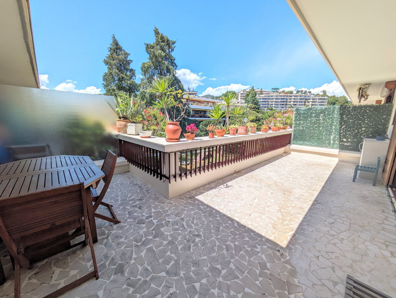 
                                                Vente
                                                 Appartement Dernier Etage Parc Coromandel 3 pièces Vue Mer