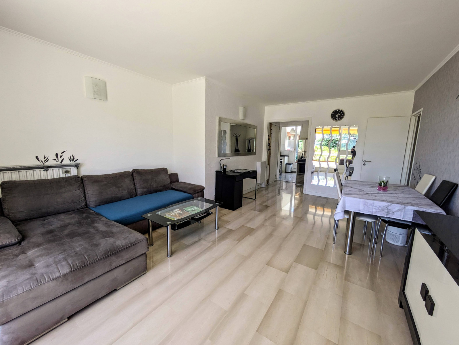 
                                                Vente
                                                 Appartement Dernier Etage Parc Coromandel 3 pièces Vue Mer