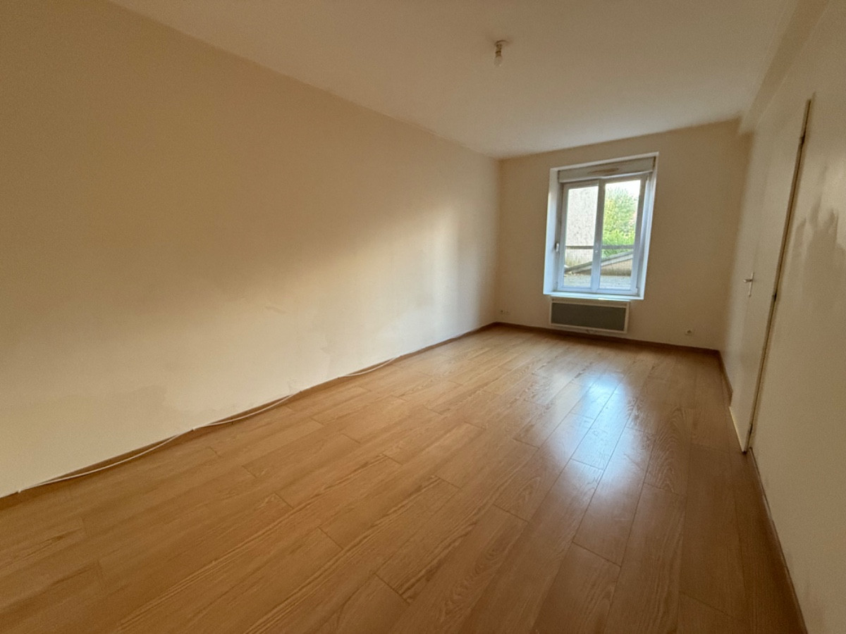 
                                                Location
                                                 Appartement F2 lumineux de 46m² avec terrasse