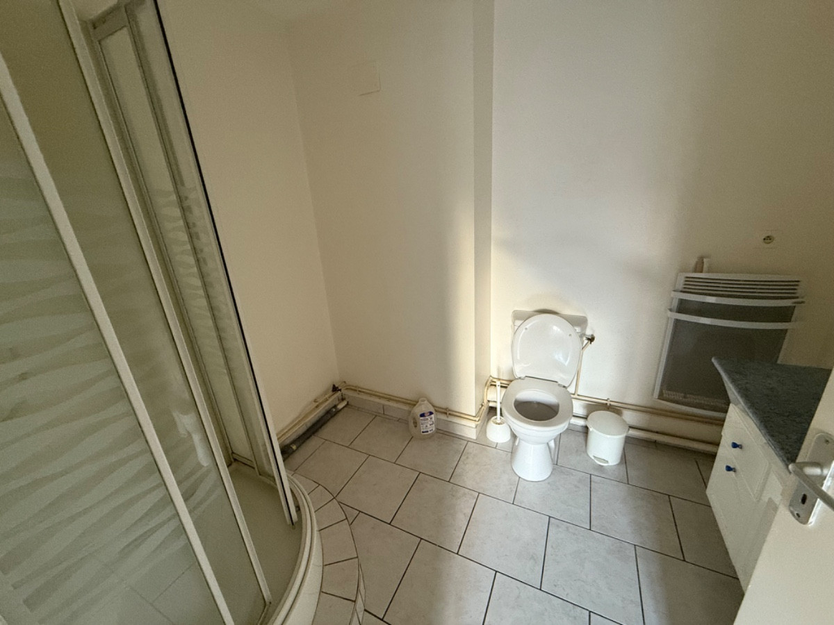 
                                                Location
                                                 Appartement F2 lumineux de 46m² avec terrasse