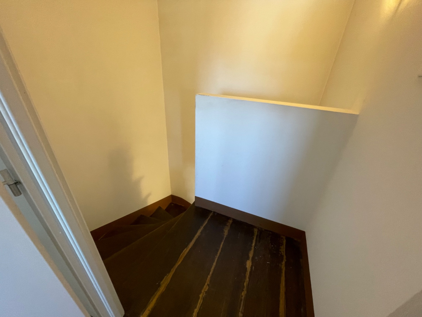 
                                                Location
                                                 Appartement F2 triplex atypique de 70m²