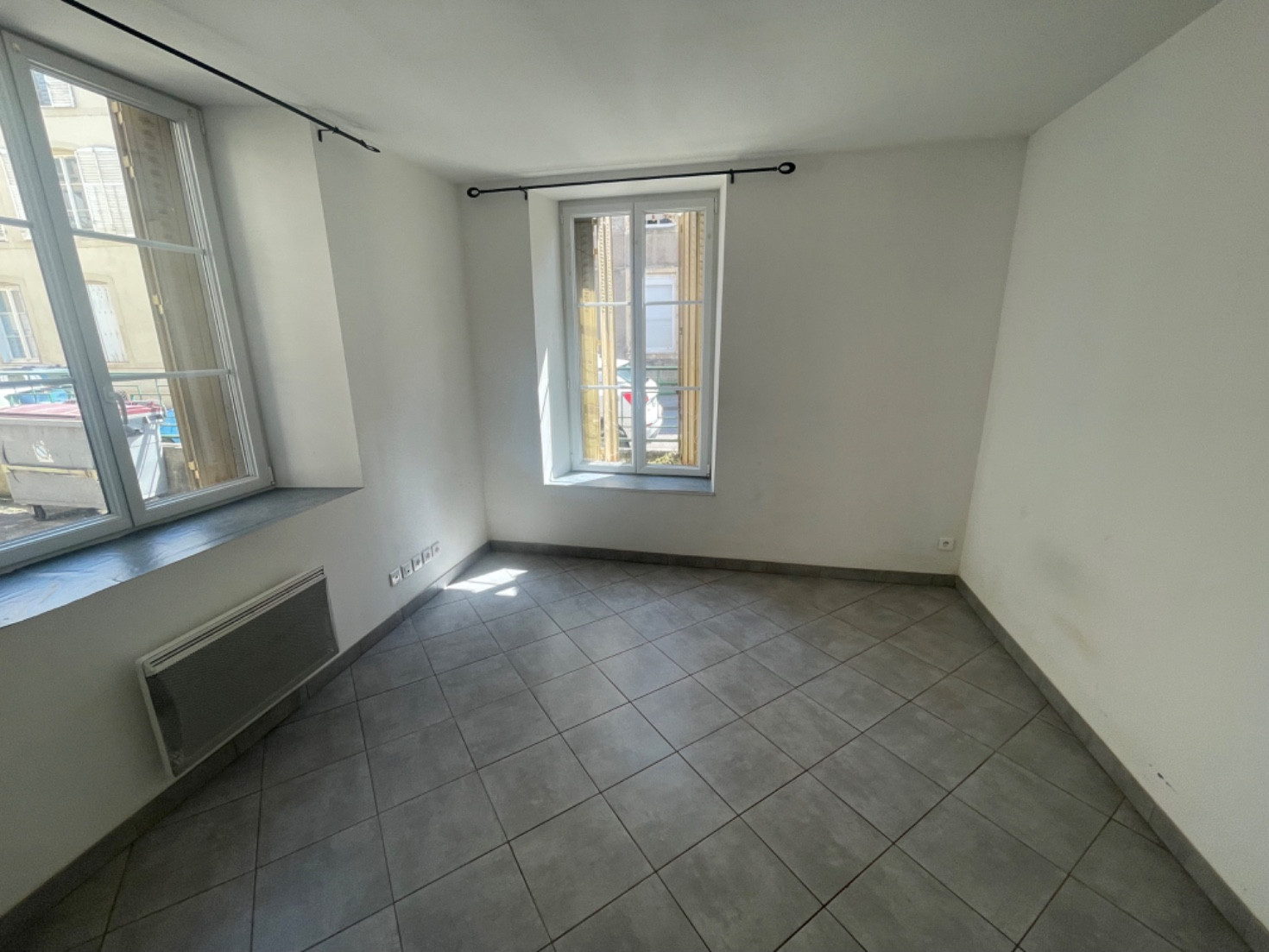 
                                                Location
                                                 Appartement F2 de 33m² équipé