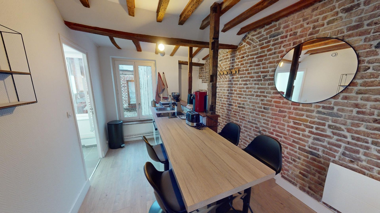 
                                                Location
                                                 Appartement meublé à louer à Lille