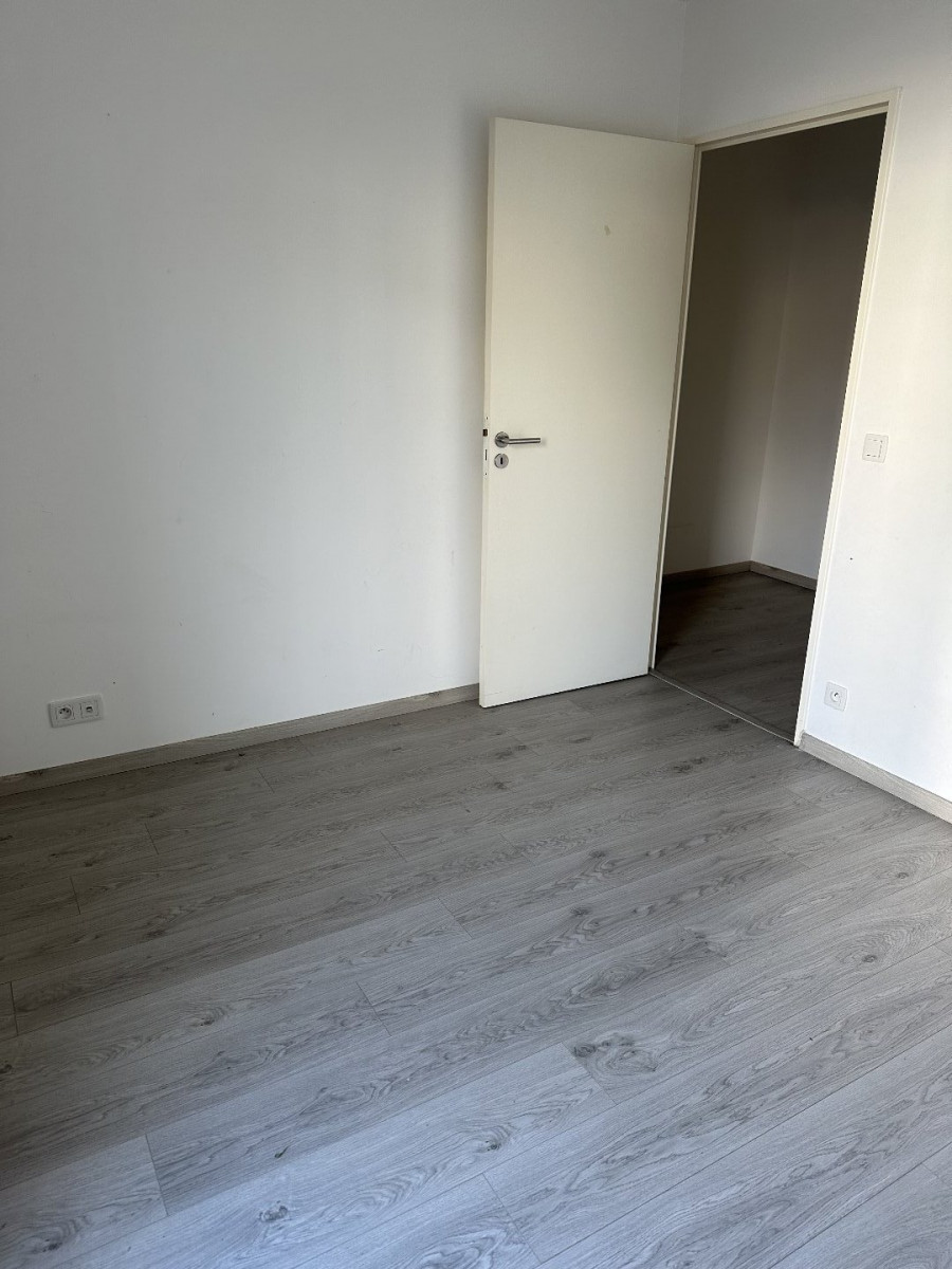 
                                                Vente
                                                 Appartement rez de jardin 