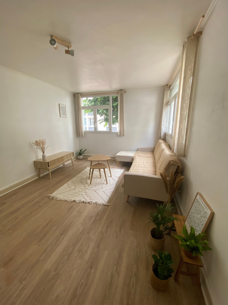 
                                                Location
                                                 Appartement spacieux proche de Paris (loyer tout inclus)