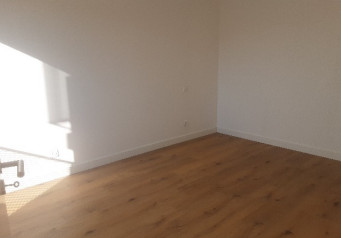 
                                                Location
                                                 Appartement T2 42m² à Bègles