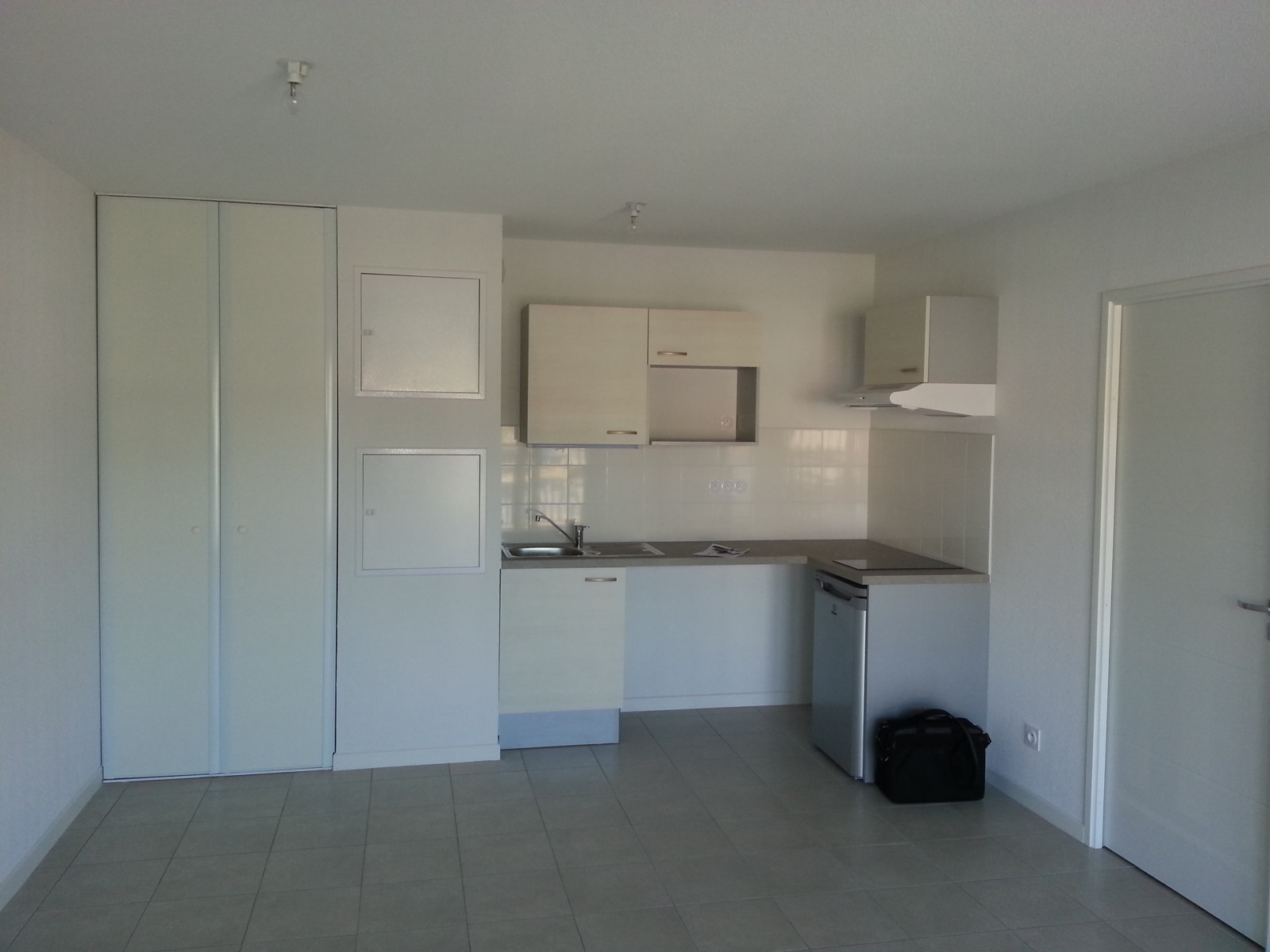 
                                                Location
                                                 Appartement T2 42m² à Biganos