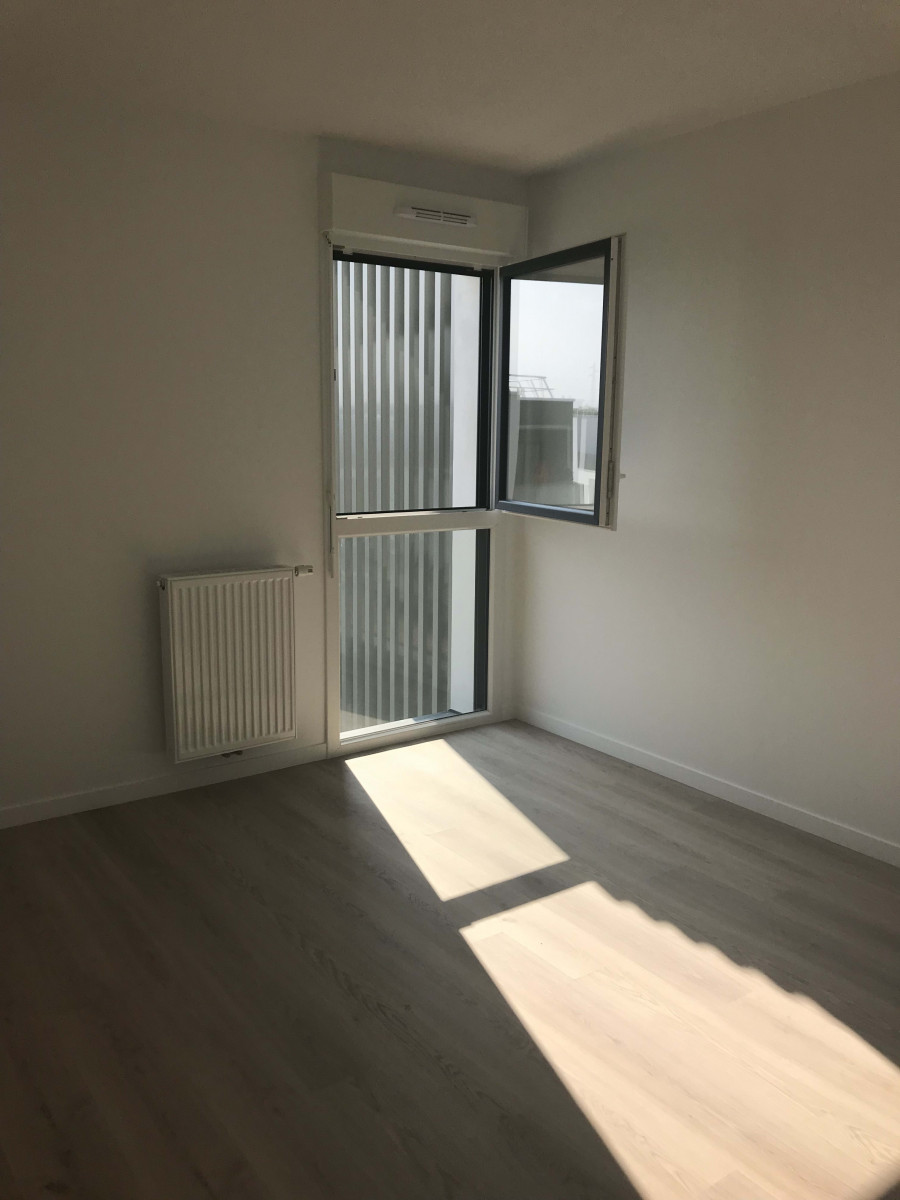 
                                                Location
                                                 Appartement T2 45m² à null