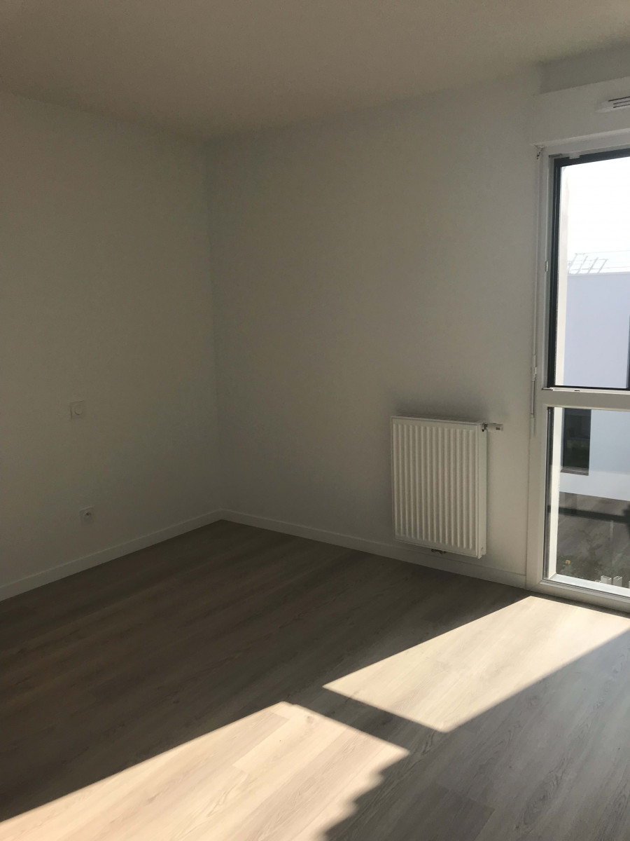 
                                                Location
                                                 Appartement T2 45m² à null