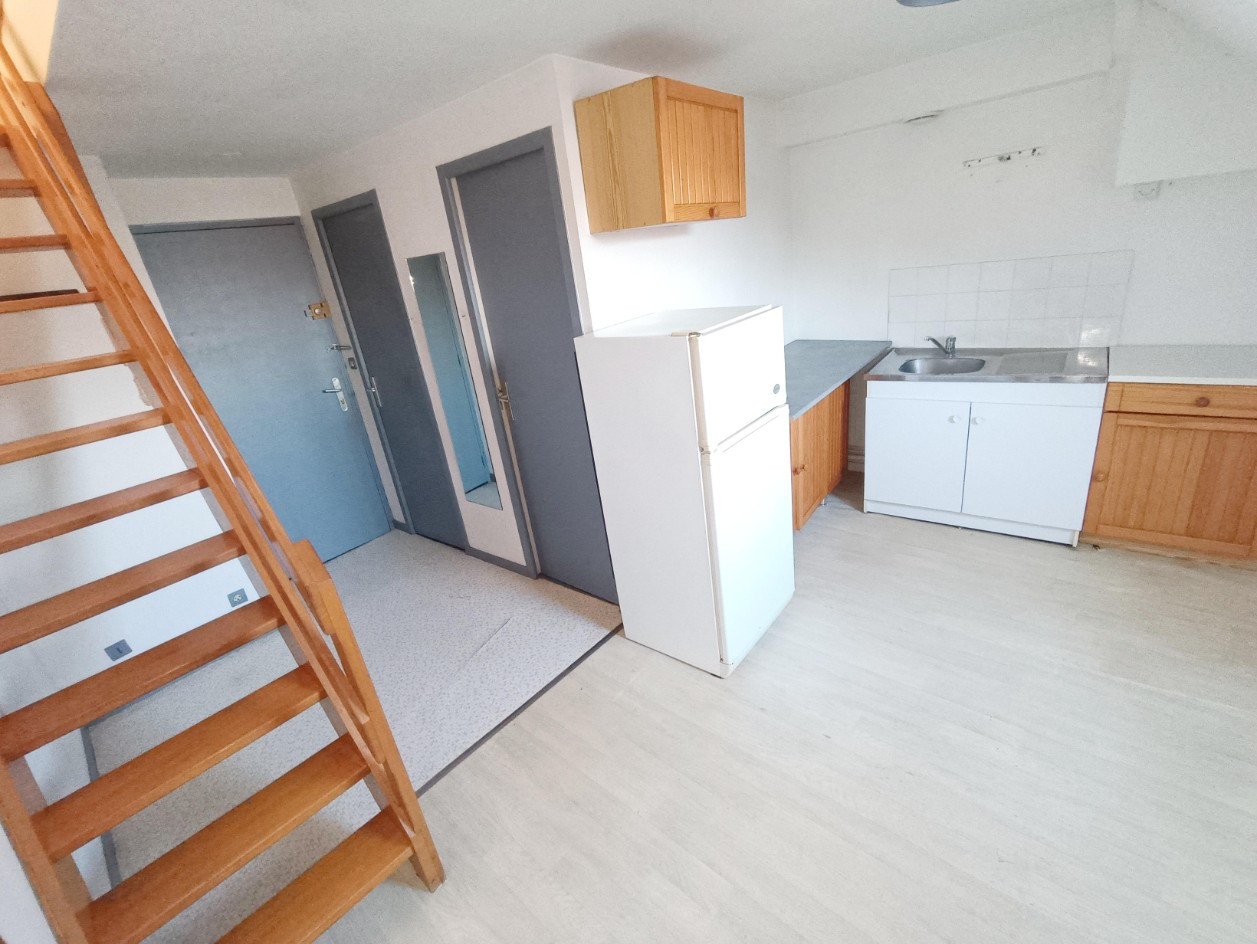 
                                                Vente
                                                 Appartement T2, proche centre