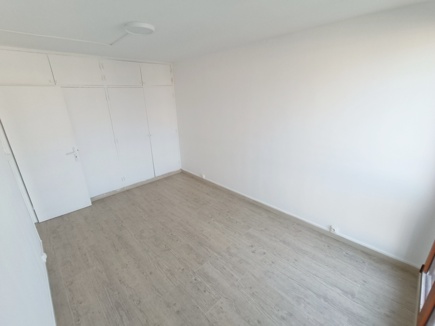 
                                                Vente
                                                 Appartement T3, 62 m² Cave et Parking