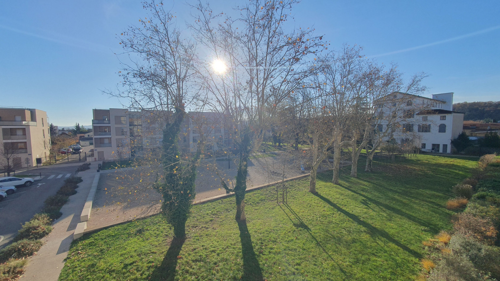 
                                                Vente
                                                 Appartement T3 + balcon + garage double