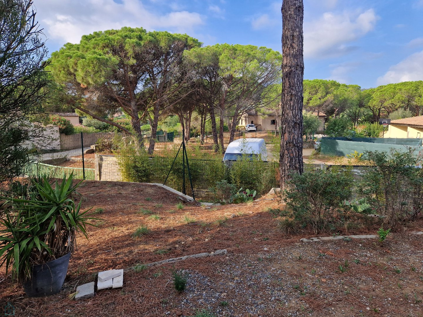 
                                                Vente
                                                 Appartement T3 - environ 73 m² - Centre sainte-maxime - Au calme