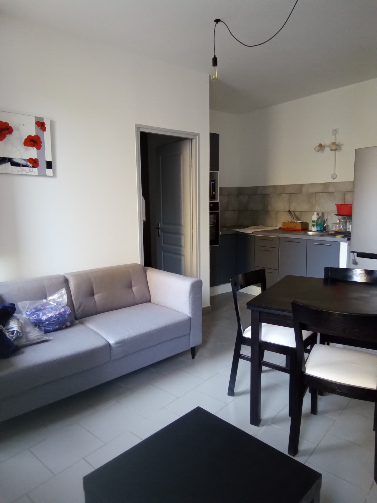 
                                                Location
                                                 Appartement T3 meublé à louer