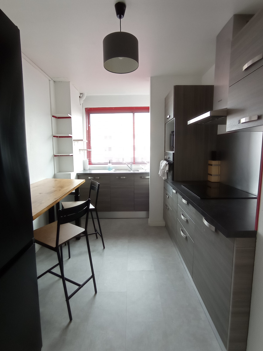 
                                                Location
                                                 Appartement T4 72.6m² à Talence