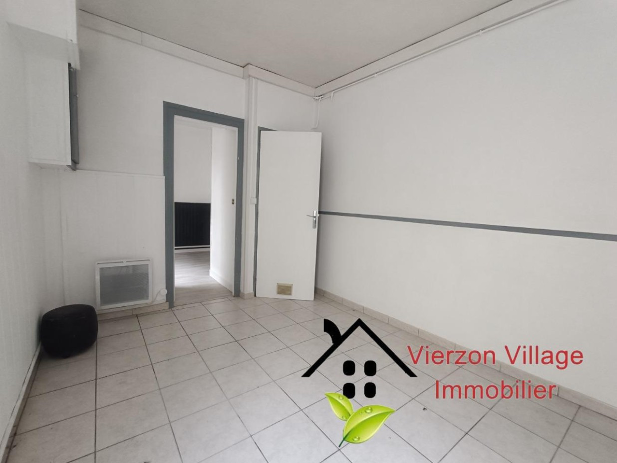 
                                                Vente
                                                 Appartement type 2 de 39 m² à Vierzon centre ville