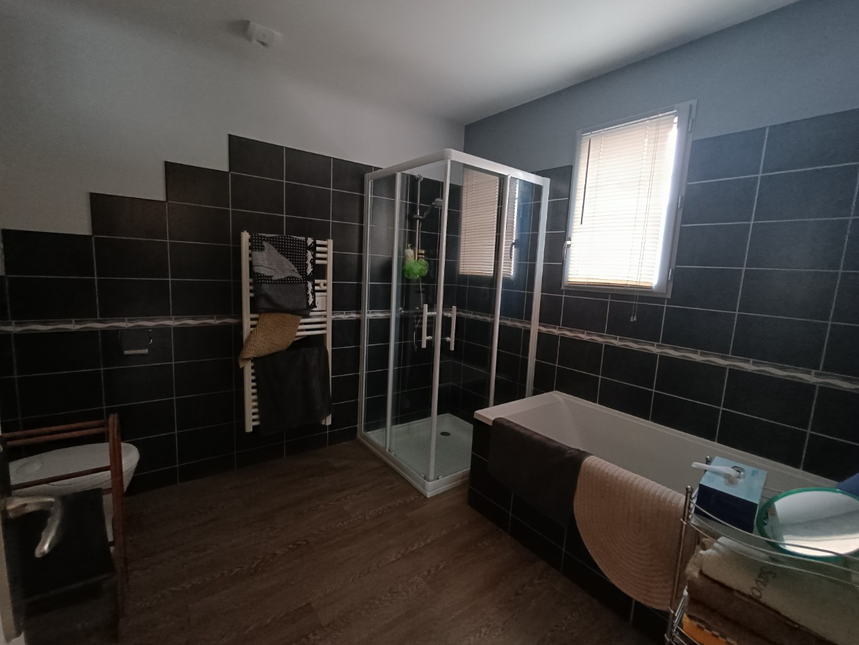 
                                                Location
                                                 APPARTEMENT TYPE 3 MEUBLÉ - 90 m² - VIERZON