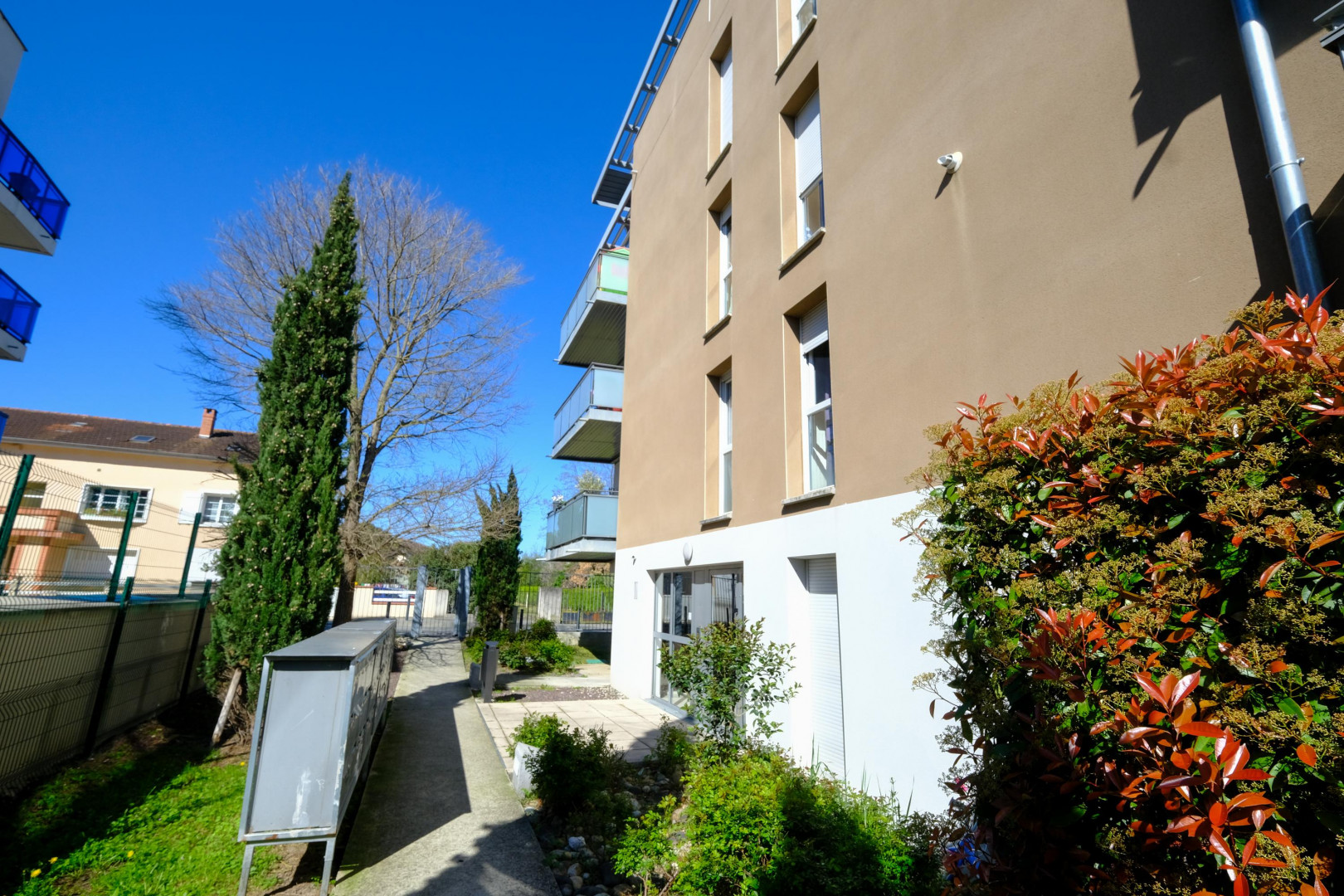 
                                                Vente
                                                 Apt T2 terrasse, parking ,Métro Borderouge