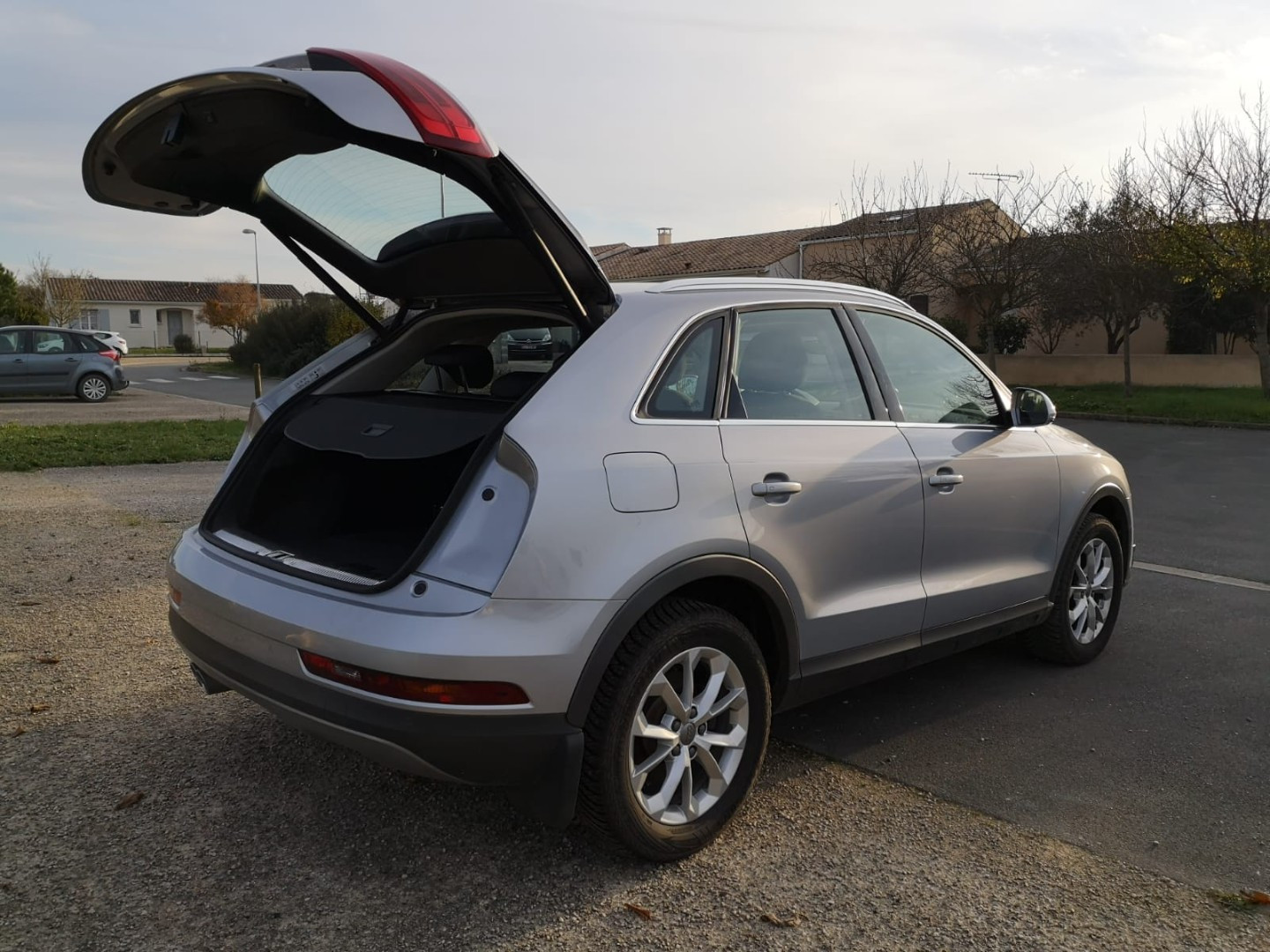 
                                                Voiture
                                                 AUDI Q3 2.0 TDI 184ch AMBIENTE QUATTRO S TRONIC