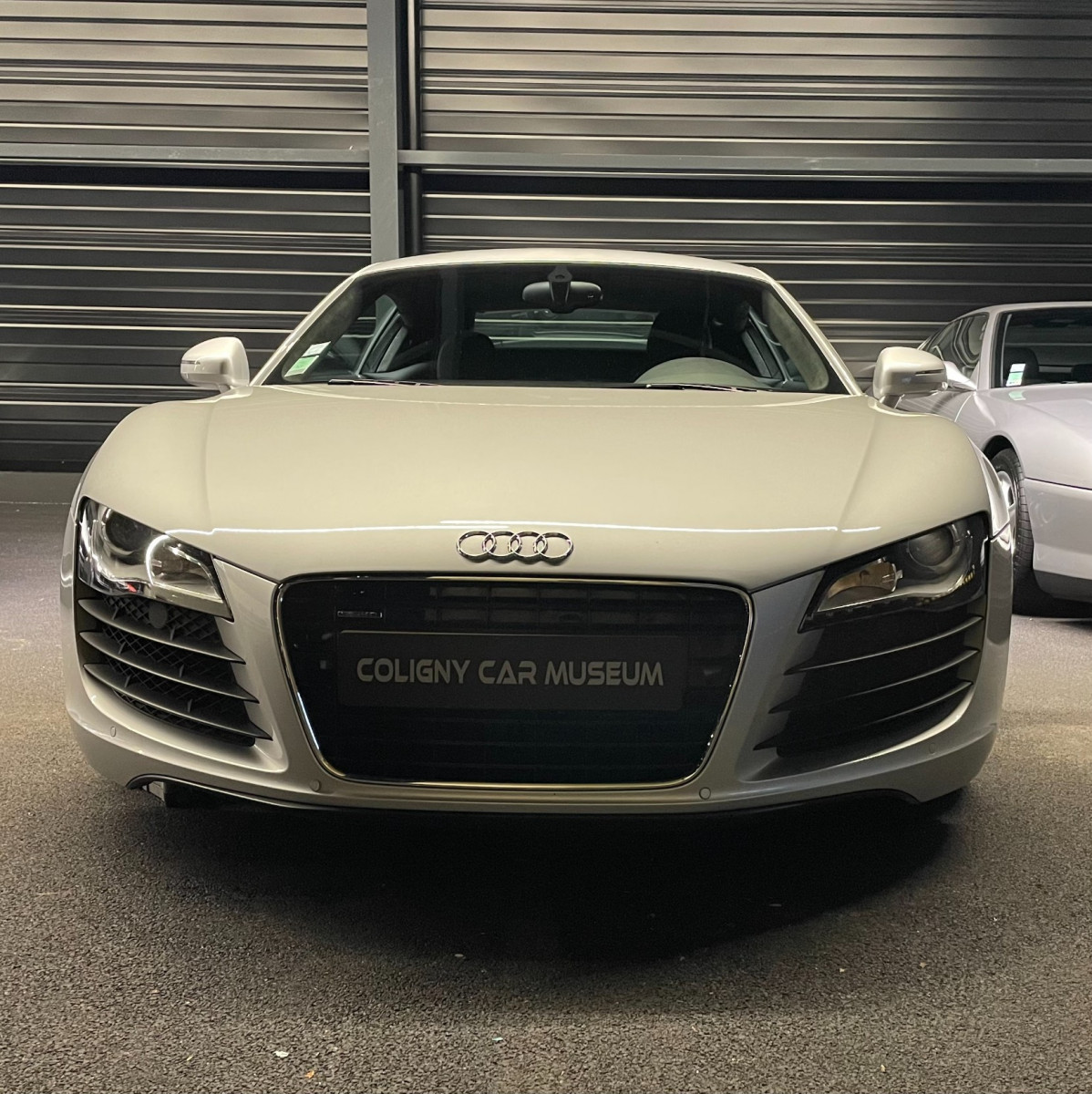 
                                                Voiture
                                                 Audi R8 V8 420ch Boite mécanique