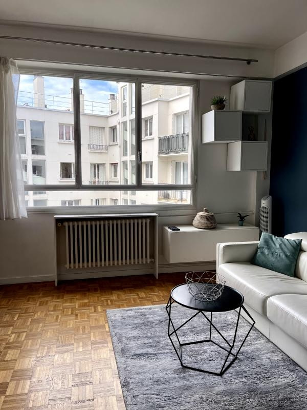 
                                                Location
                                                 Beau Studio Meublé Neuilly