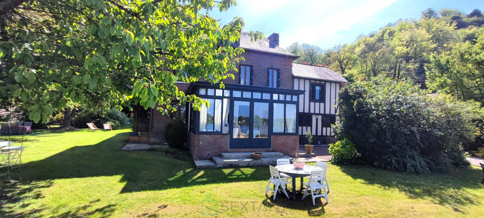 
                                                Vente
                                                 Belle maison de charme avec vue sur la Seine