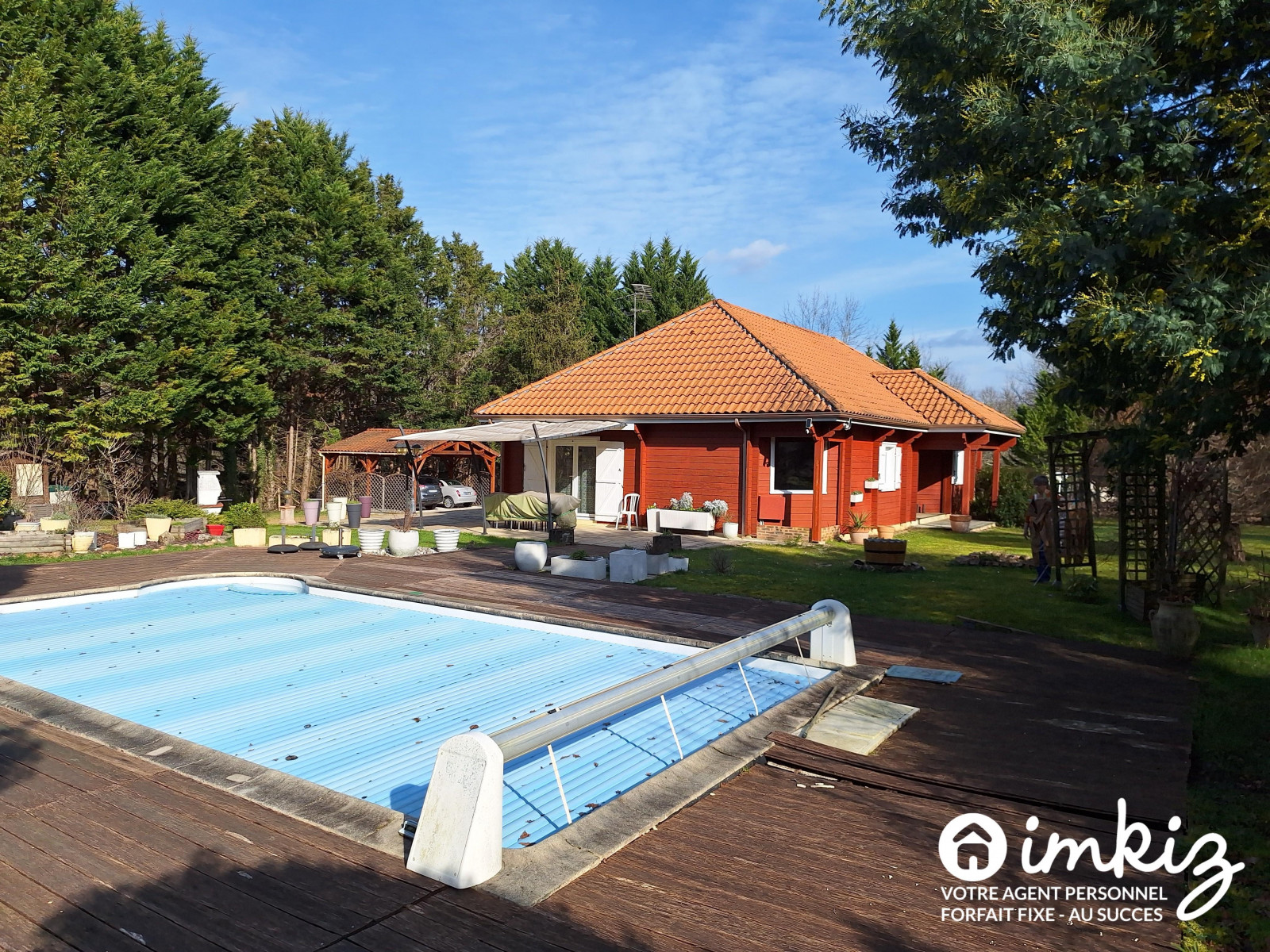 
                                                Vente
                                                 Belle Maison en Bois avec Piscine et Grand Jardin