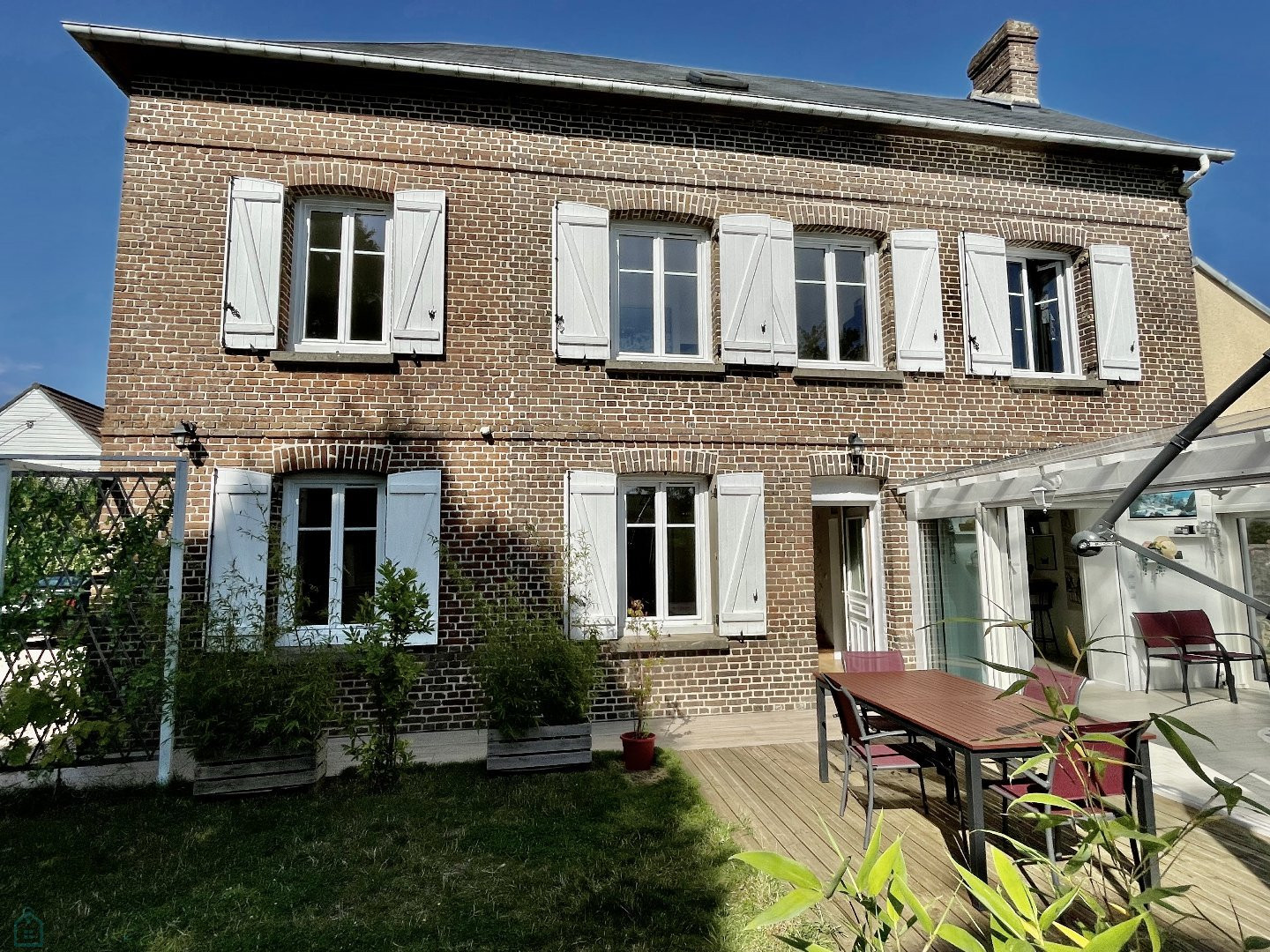 
                                                Vente
                                                 Belle maison fin 19e de 180 m2 sur un terrain de 1370 m2