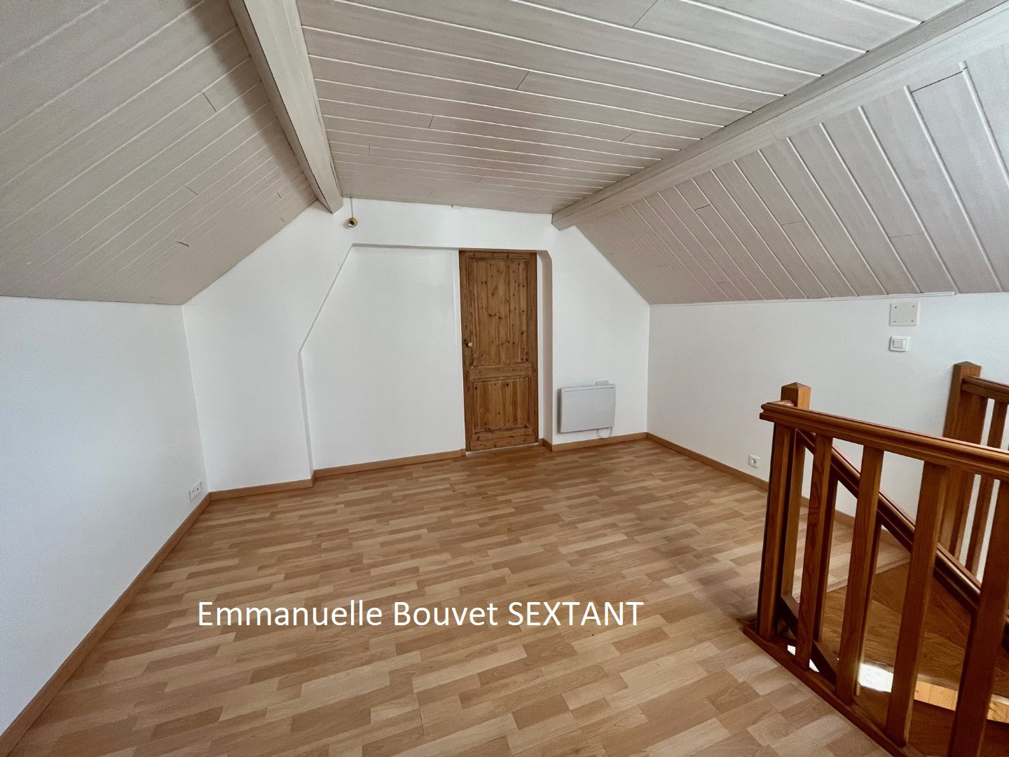 
                                                Vente
                                                 BERGERAC,maison année 30 avec extension, vie de plain-pied possible, 4 chambres, véranda, terrasse couverte, piscine hors-sol, grand terrain