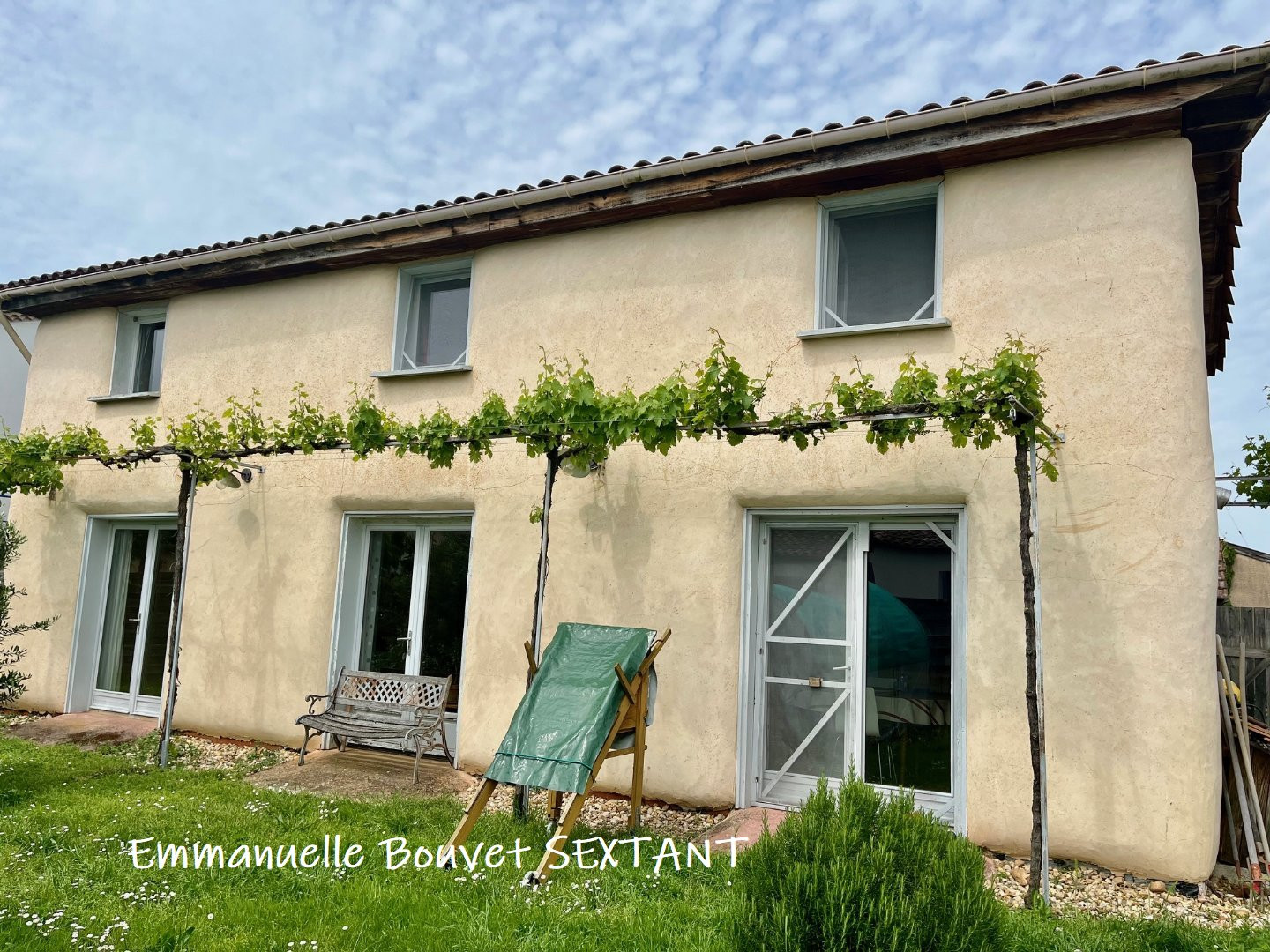 
                                                Vente
                                                 BERGERAC, maison ECOLOGIQUE, avec jardin clos, 4 chambres, abri de jardin, proche des écoles et commodités