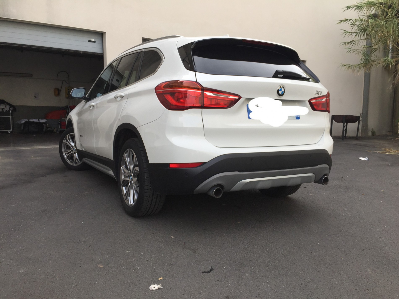 
                                                Voiture
                                                 BMW X1