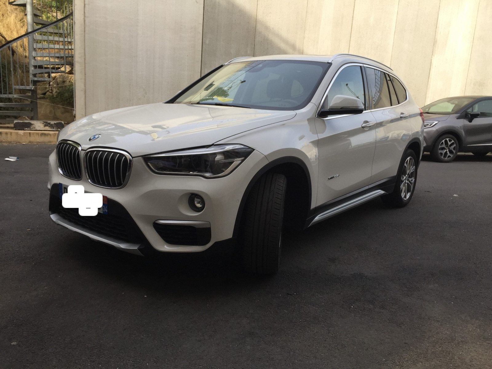 
                                                Voiture
                                                 BMW X1