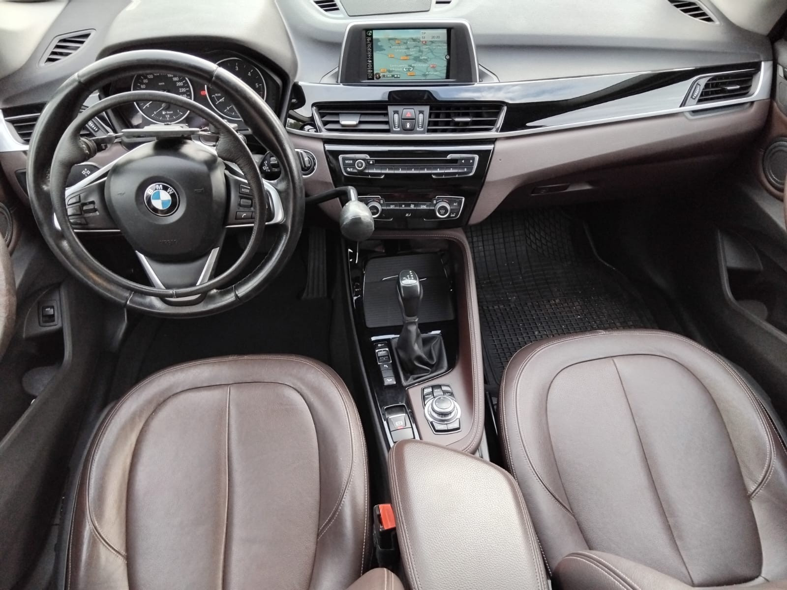 
                                                Voiture
                                                 BMW X1