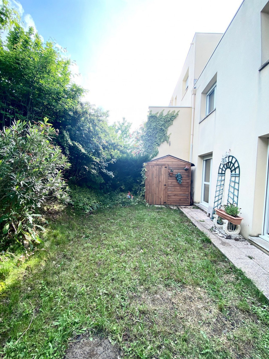 
                                                Location
                                                 Chambre à Louer dans une Maison de Luxe (loyer tout inclus)