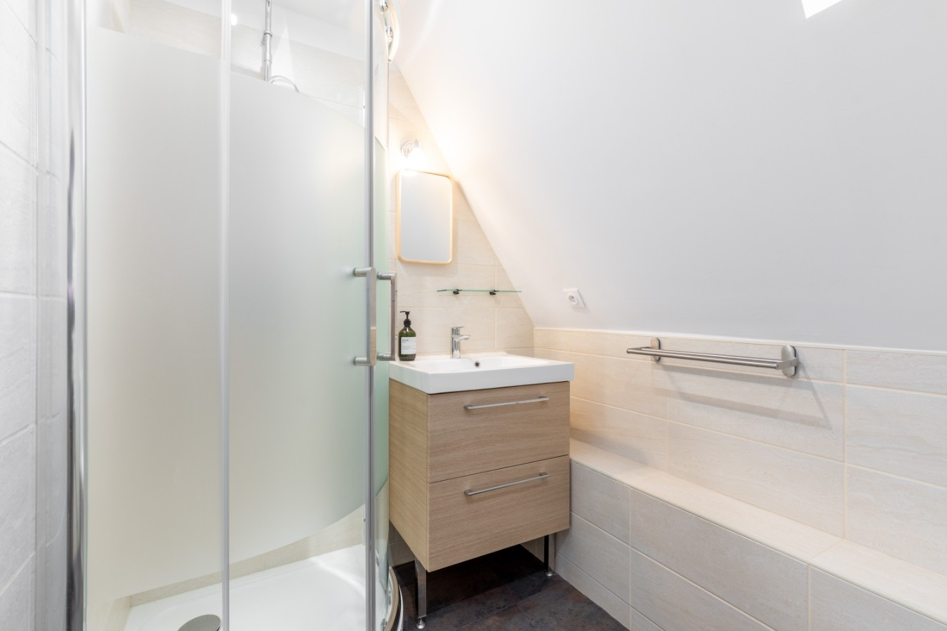 
                                                Colocation
                                                 Chambre avec SDB - Coliving - Roubaix Barbieux