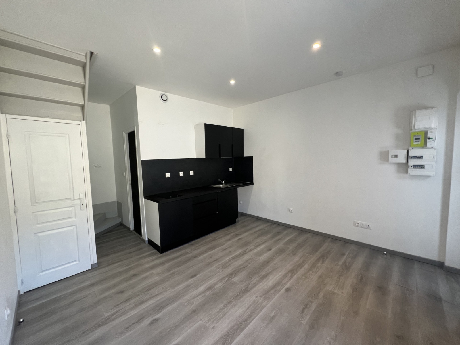 
                                                Location
                                                 Charmante Maison 2 pièces ST QUENTIN