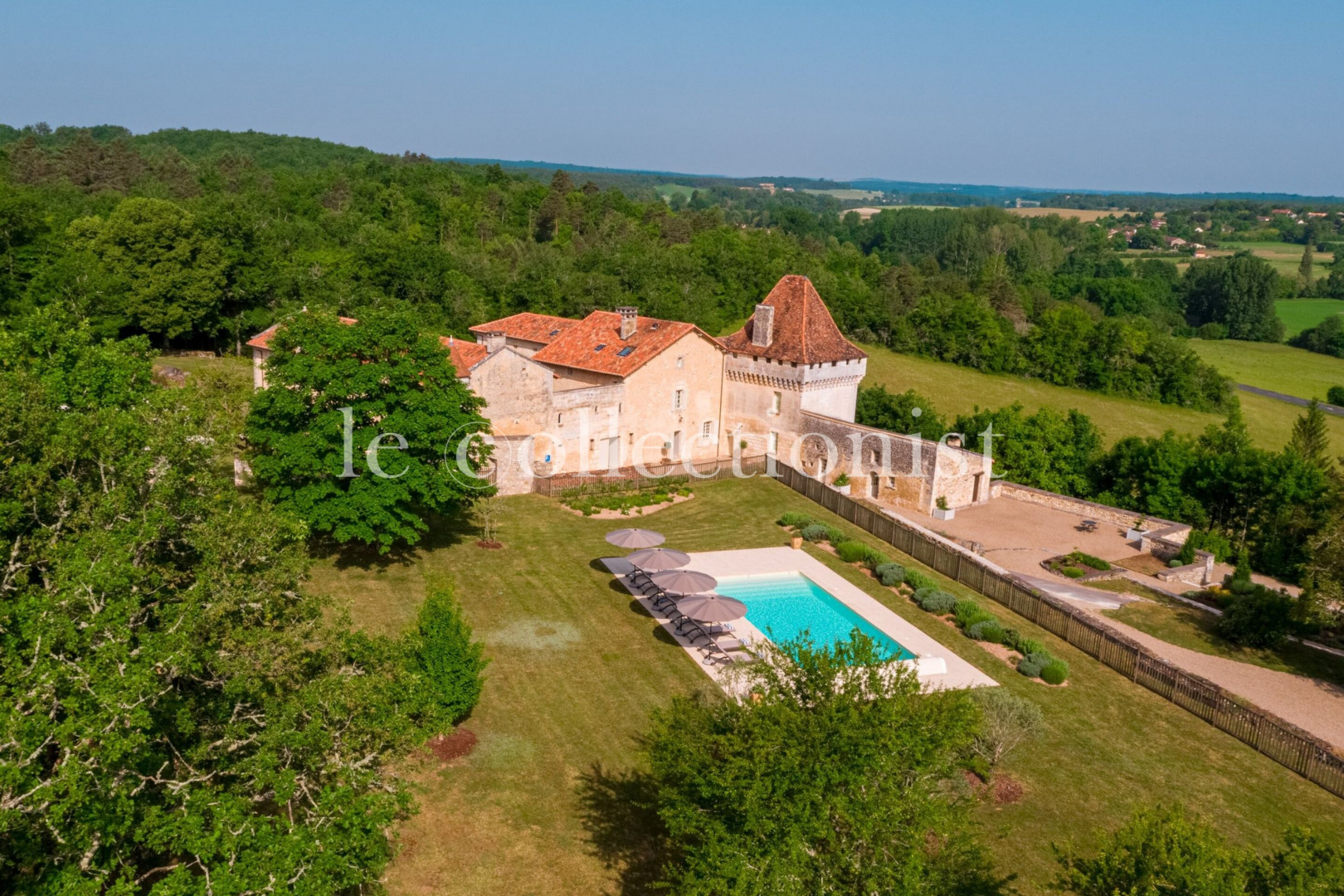 
                                                Location de vacances
                                                 Château de la Belle