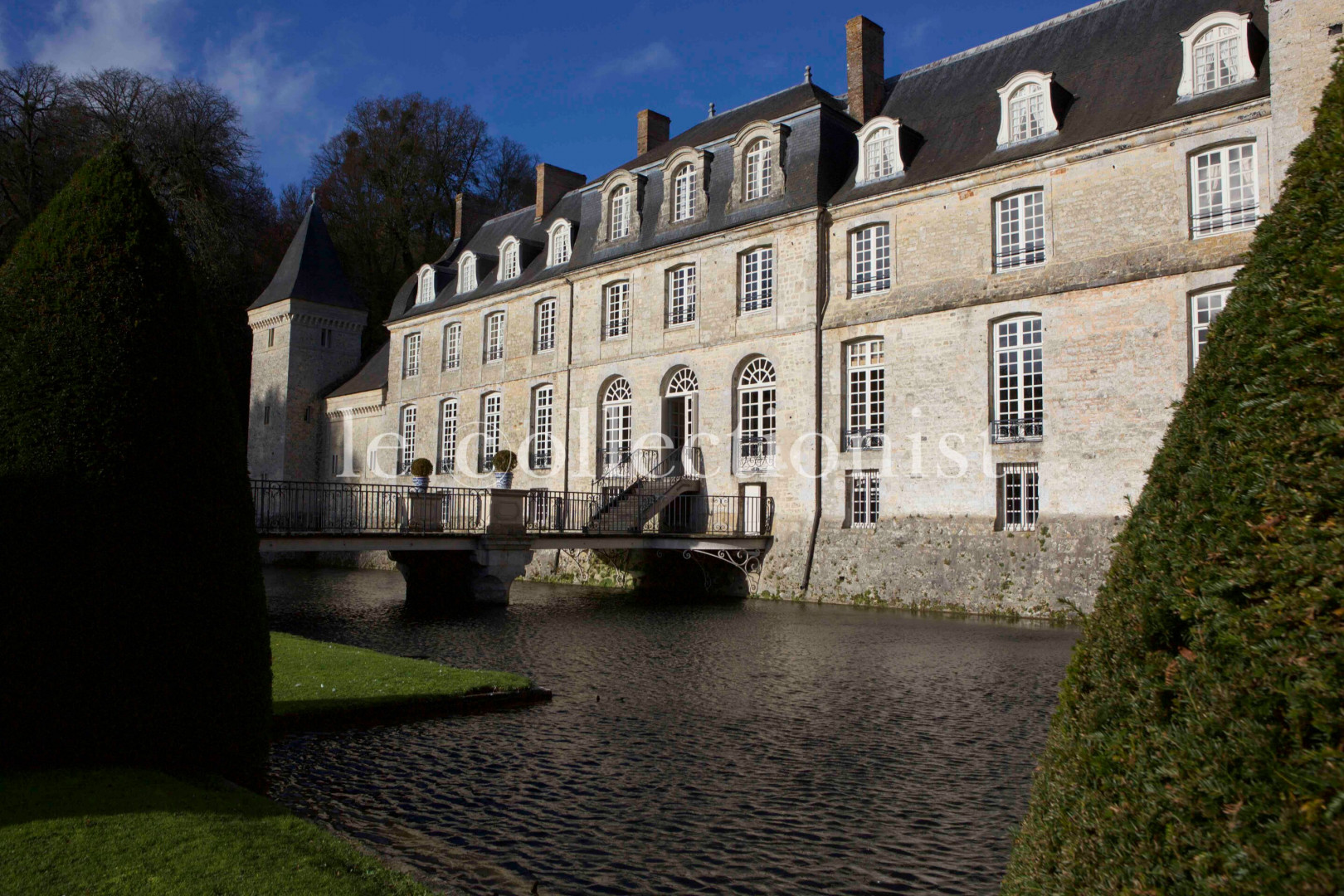 
                                                Location de vacances
                                                 Château d'Hébertot