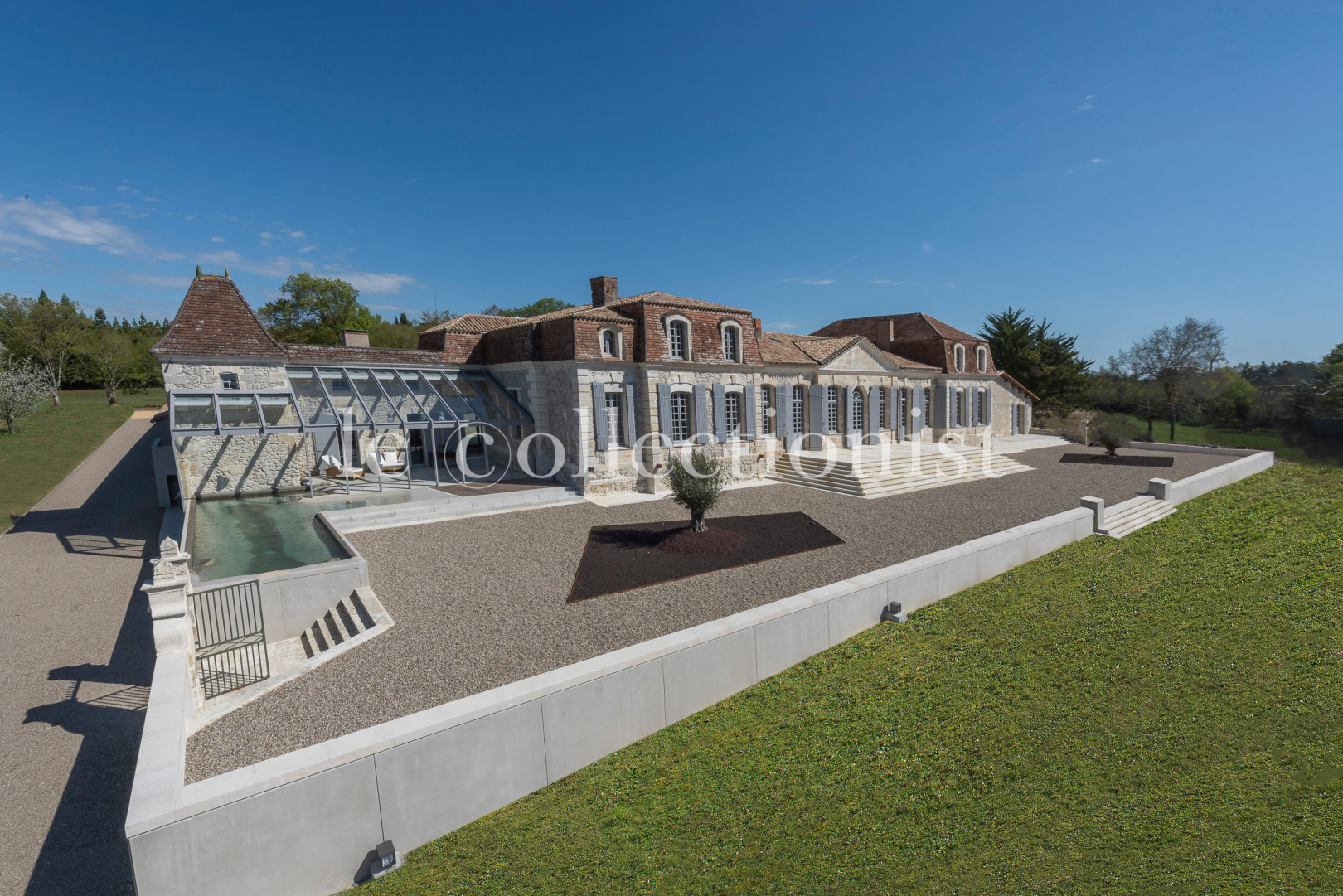 
                                                Location de vacances
                                                 Château du Coteau